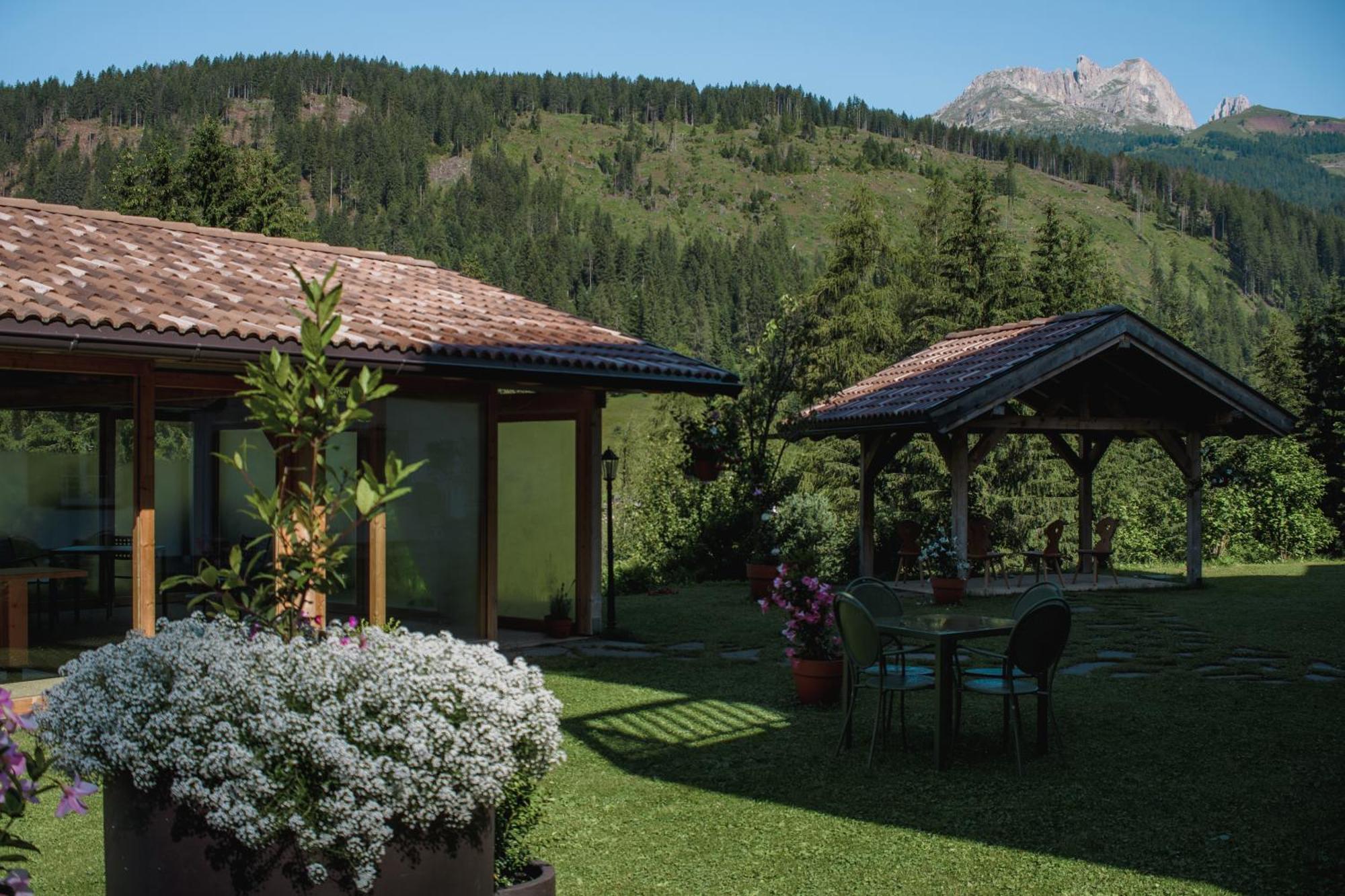 La Lum De Roisc Otel Soraga Dış mekan fotoğraf